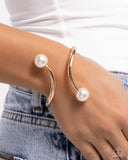 Effulgent Exemplar - Gold Pearl Bracelet Paparazzi