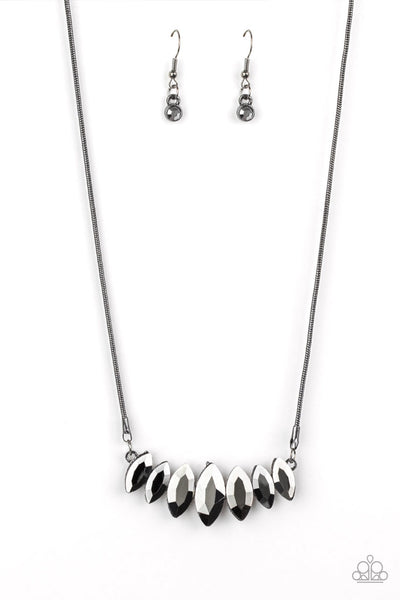 Leading Lady - Black Necklace Paparazzi