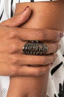 Sound Waves Black Ring Paparazzi