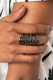 Sound Waves Black Ring Paparazzi