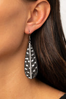 On The Up and UPSCALE - Black Earring Paparazzi