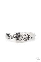 Fond of Florals - Silver Bracelet Paparazzi