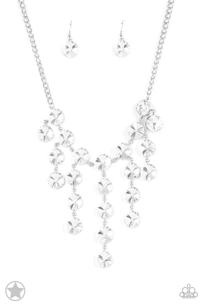 Spotlight Stunner- Necklace Paparazzi